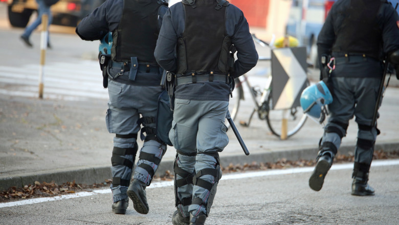 Barbat cautat de autoritatile din Tunisia, arestat in Italia pentru terorism. Autoritatile spun ca planuia un atentat Imagine