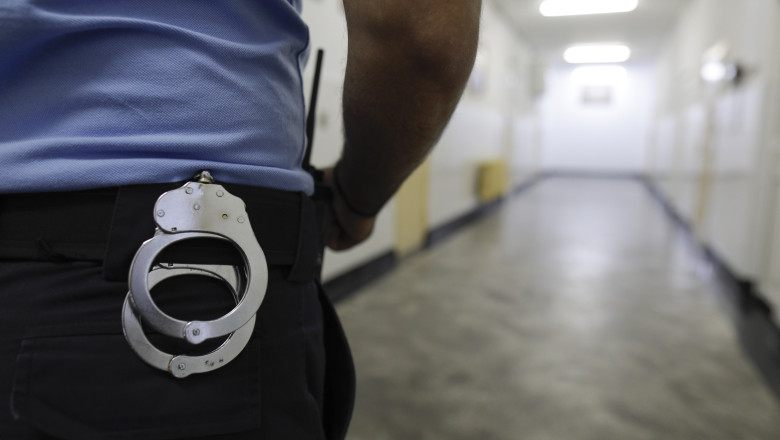 Barbat retinut, dupa ce si-a sechestrat partenera si a incercat sa o violeze. Politia sustine ca femeia a refuzat ordinul de protectie Imagine