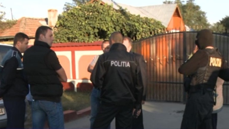 Barbati suspectati ca au furat 20.000 de euro, retinuti in Dambovita Imagine