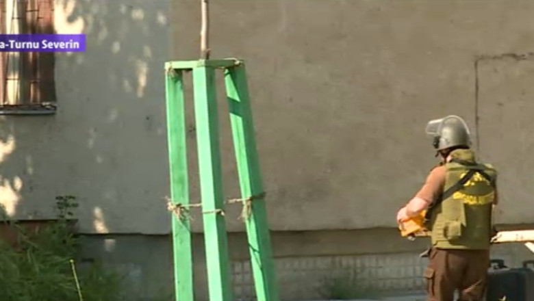 Barbatul acuzat ca a fabricat bomba artizanala din Drobeta-Turnu-Severin se pregatea sa plece din tara Imagine