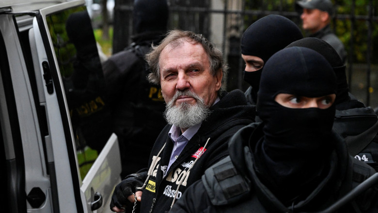 Barbatul care l-a impuscat pe Robert Fico, premierul Slovaciei, a fost condamnat pentru terorism. Pedeapsa primita Imagine