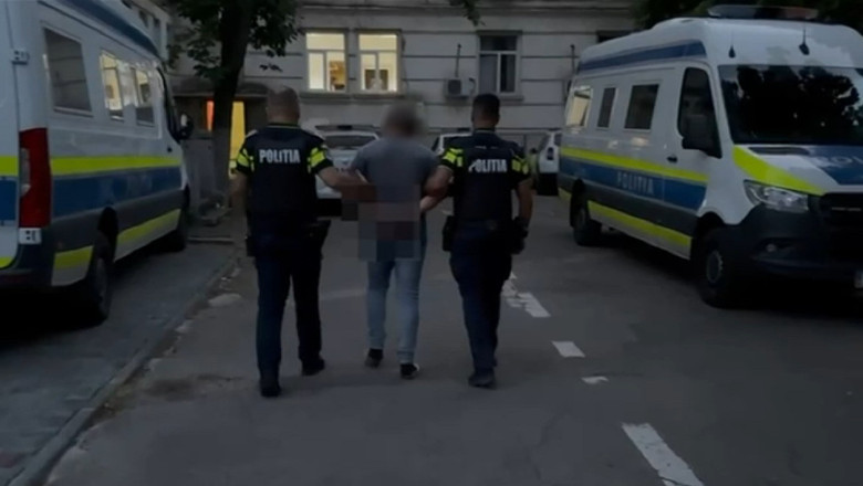 Barbatul din Dolj care si-a amenintat sotia, si-a sechestrat copiii si a tras cu arma spre politisti a fost retinut Imagine