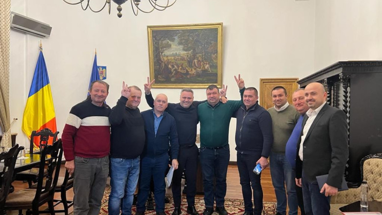 Barbu, dupa cinci ore de discutii cu fermierii din Botosani si Timis: „Au inteles ca exista bani pentru toate problemele lor” Imagine