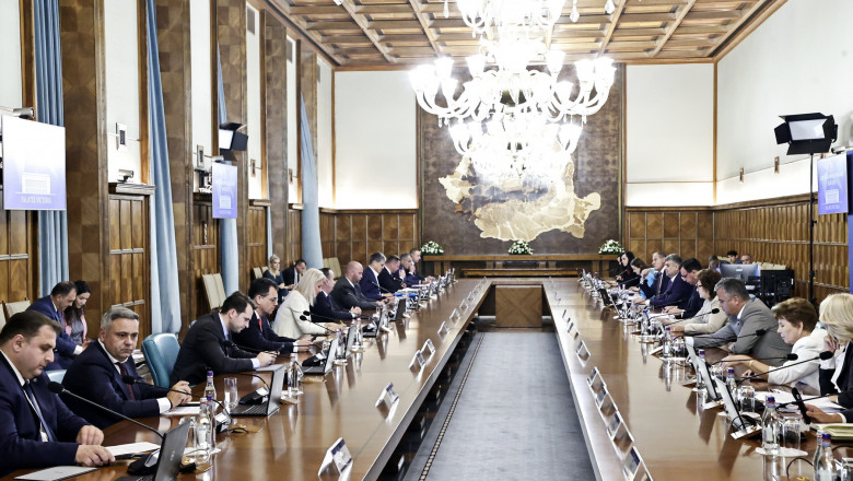 Barometrul vizibilitatii ministrilor. Ciolacu si Burduja sunt pe primele locuri. Bolos coboara de pe locul 2 pe locul 8 Imagine