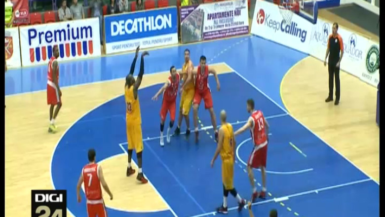 BASCHET. Adio, Cupa Romaniei! CSU Sibiu - CSM-U Oradea 82-80 Imagine