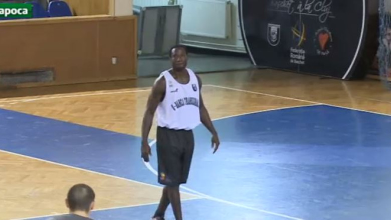 Baschet. American cu experienta la "U" Banca Transilvania Imagine