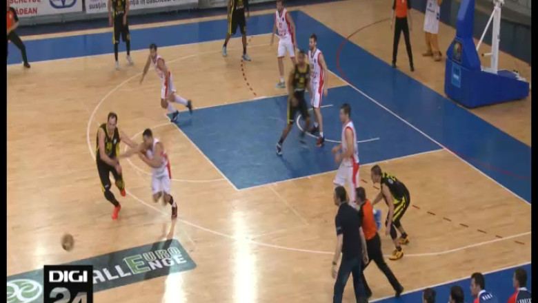 BASCHET. Blestemul accidentarilor loveste din nou. Mladen Pantic s-a accidentat la antrenament Imagine