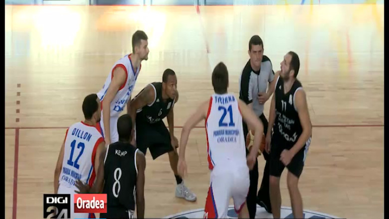 BASCHET. CSM Oradea a invins greu, la un punct diferenta, pe Gaz Metan Medias Imagine