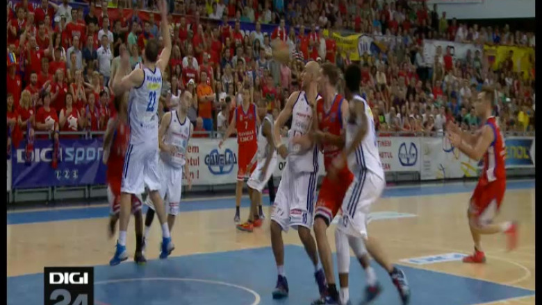 BASCHET. CSM Oradea si-a achizitionat un campion Imagine