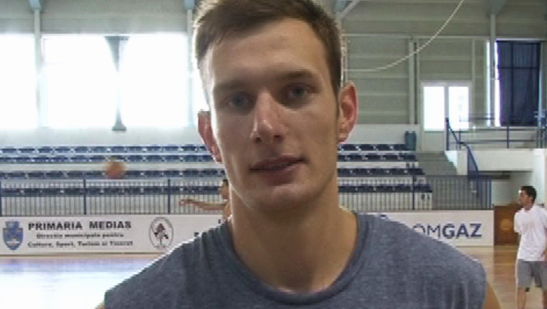 BASCHET. CSM-U s-a despartit de Adrian Gutoaia  Imagine