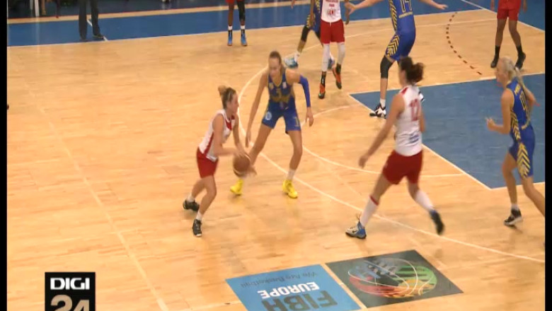 BASCHET FEMININ. Infrangere la scor. CSU Oradea - CS BT Alexandria 52-99 Imagine