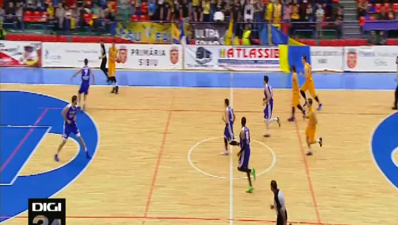 BASCHET. Forma buna pentru CSU Sibiu Imagine