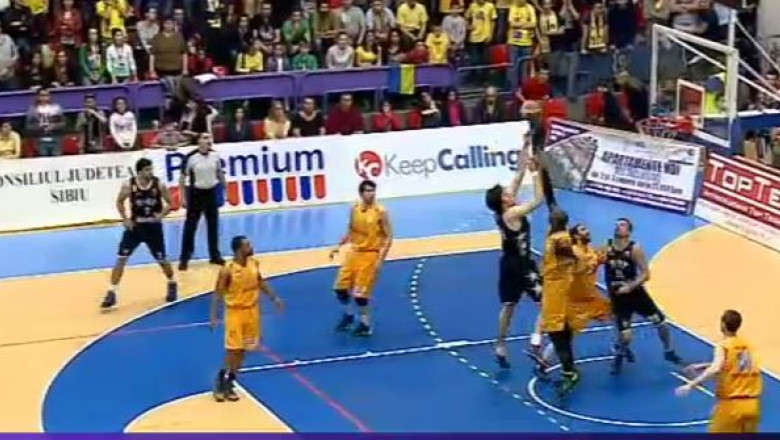 Baschet. Incepe lupta pentru un loc in finala Imagine