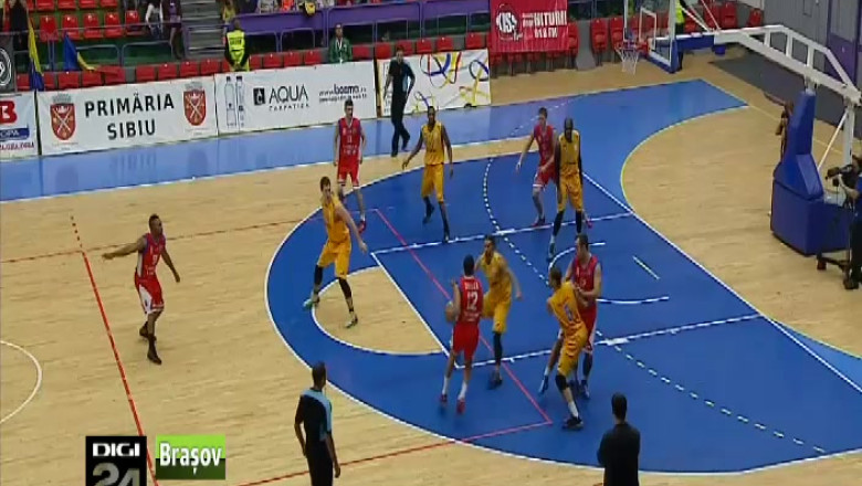 BASCHET. Infrangeri pentru CSU Sibiu si Gaz Metan Medias Imagine