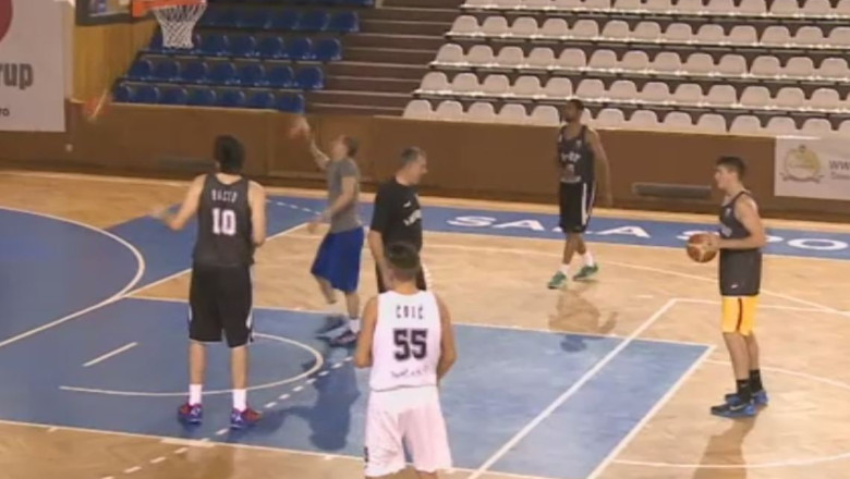 Baschet. Jucatorii de la "U" Banca Transilvania nu-si permit pasi gresiti Imagine