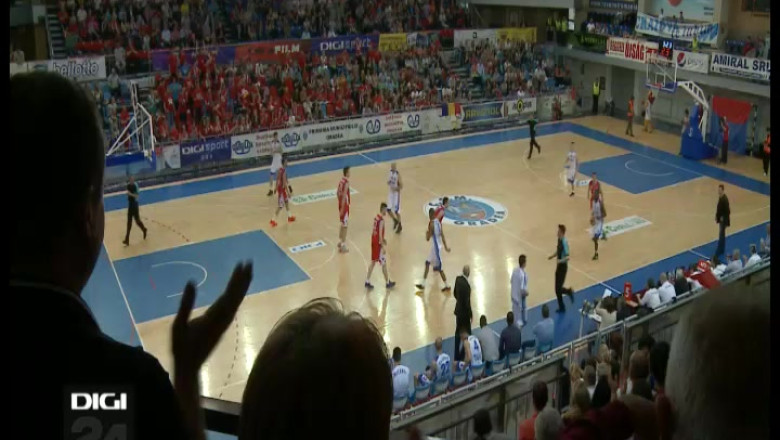 BASCHET. La un pas de careul cu asi. CSM Oradea - SCM Craiova - 96-58 si 78-66 Imagine