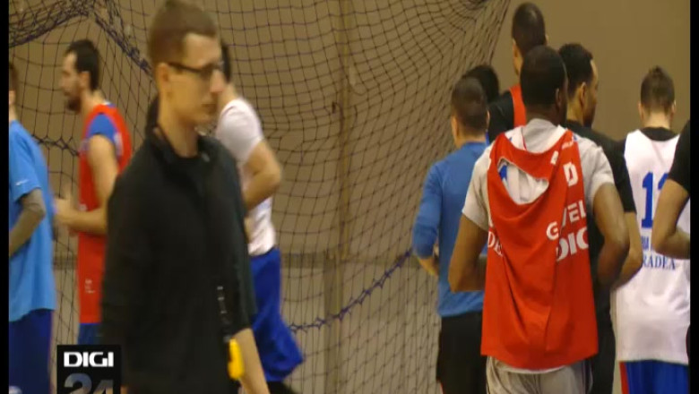 BASCHET. „Leii rosii" vor sa lege victoriile. CSM-U Oradea - U BT Cluj Napoca, ora 18, Digi24 Oradea Imagine