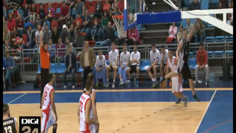 BASCHET. Play-off-ul, tot mai departe pentru CSM-U, dupa infrangerea de la Medias Imagine