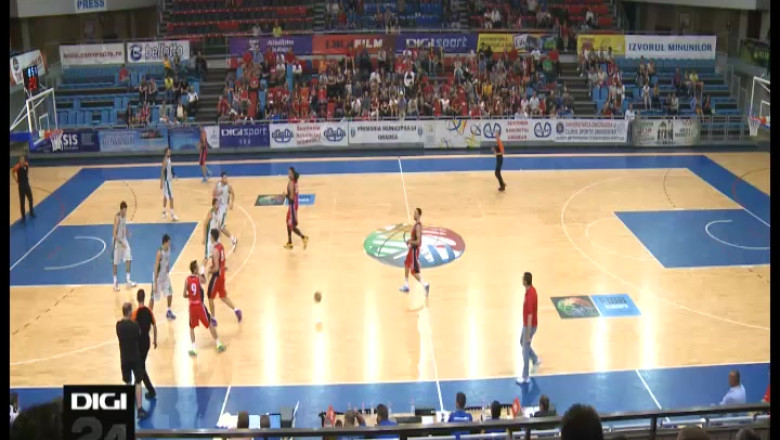 BASCHET. Prima infrangere din amicale. CSM-U - Balkan Botevgrad 51-59  Imagine