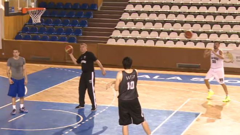 Baschet. "U" Banca Transilvania, infrangere in Austria Imagine