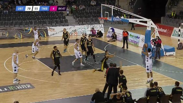 Baschet. "U" Banca Transilvania, victorie dupa opt infrangeri Imagine