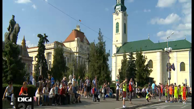 BASCHET. Saptamana mobilitatii a scos baschetbalistii in strada Imagine