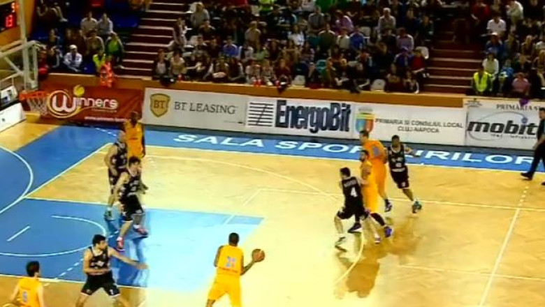 Baschet. Se anunta show sub panou Imagine