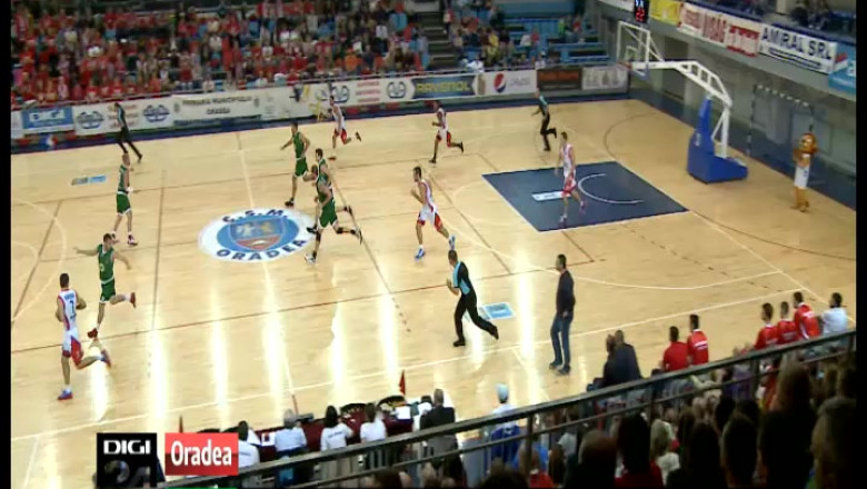 BASCHET. Show marca CSM Oradea - victorie in Cupa la 28 de puncte diferenta Imagine