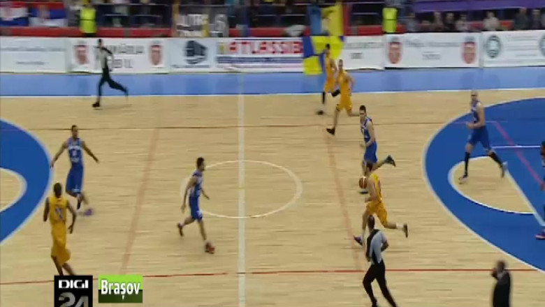 BASCHET. Spectacol sub panou Imagine