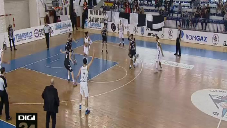 BASCHET. Turneu de pregatire la Medias Imagine