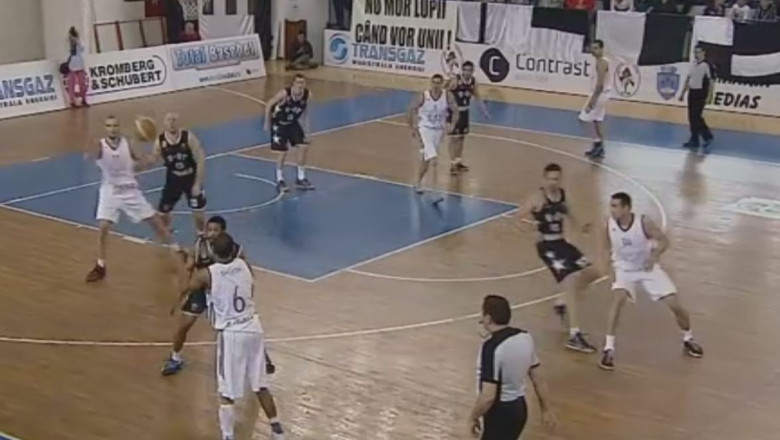 Baschet. U-BT Mobitelco a castigat restanta cu Gaz Metan Medias Imagine