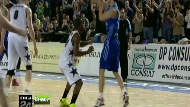 BASCHET. Un american la Gaz Metan Medias Imagine