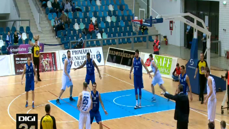 BASCHET. Victoria care i-a urcat pe locul doi. SCM U Craiova - Mornar, 75 - 63   Imagine