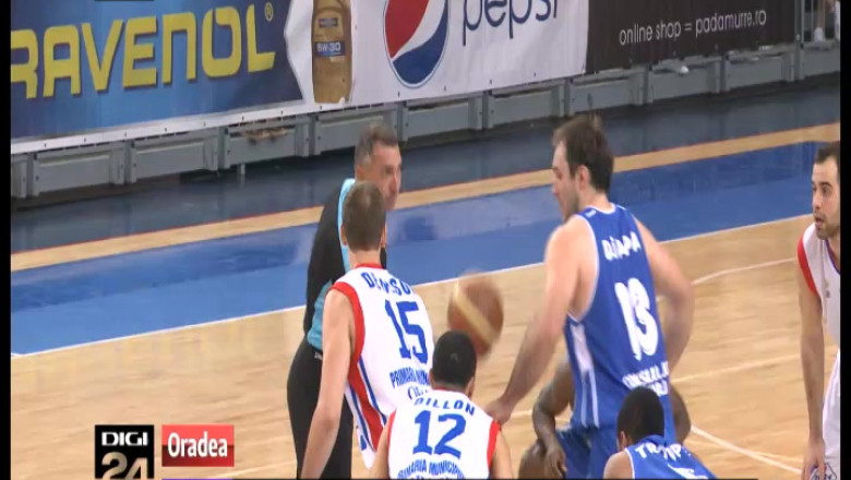 BASCHET. Victorie la final de an: CSM Oradea - Energia Rovinari 92-73 Imagine