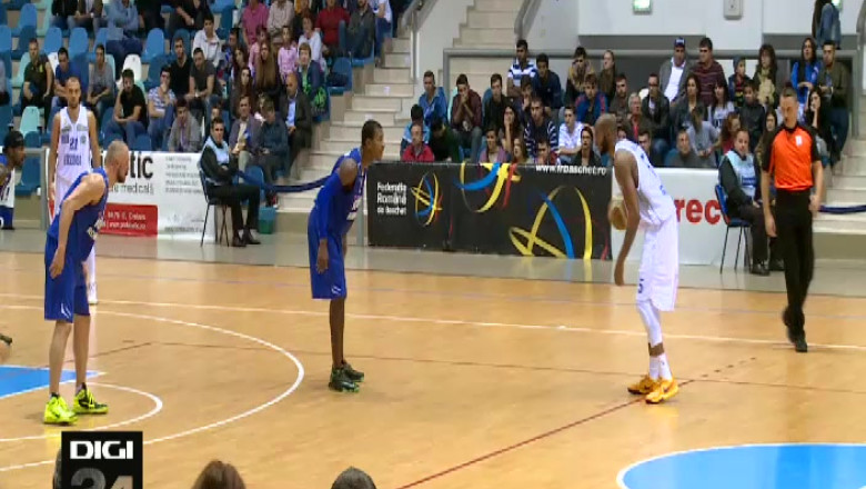 Baschetbalistii au parasit Cupa. SCM Craiova - ASESOFT Ploiesti, 71-97 Imagine