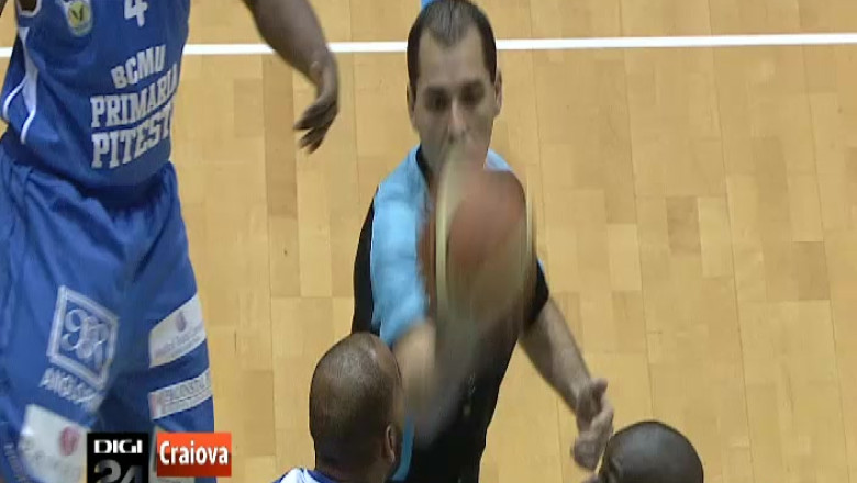 Baschetbalistii din Banie au invins, dar nu au convins Imagine