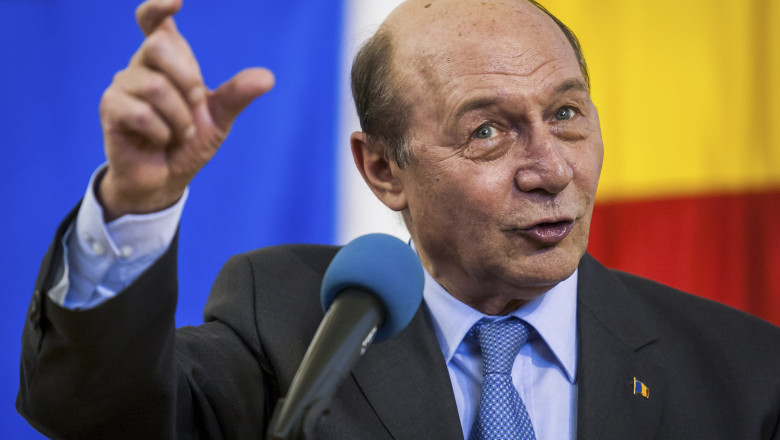 Basescu: Daca RO-ALERT ar fi functionat, ar fi murit mai putini oameni in inundatiile din Galati. „Viitura de incompetenta la guvern" Imagine