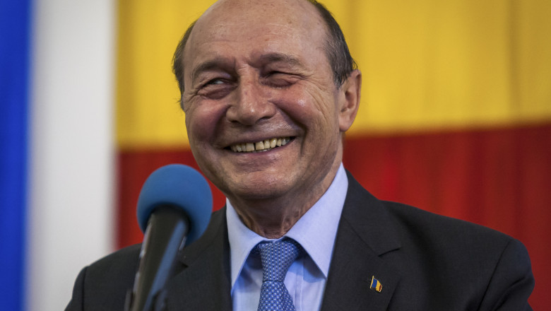 Basescu, ironic la adresa lui Iohannis: N-am crezut niciodata ca se scoate la concurs postul de secretar general al NATO Imagine