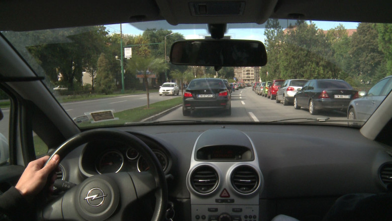 ”Bataie” pe locurile de parcare din Timisoara: doar 65.000 la nu mai putin de 180.000 de masini Imagine