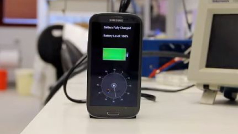 Bateria de telefon care se incarca in 30 de secunde Imagine