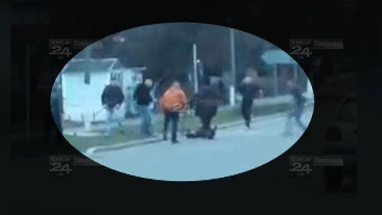 Batut in plina strada, cu bate, la Buzias. Imagini cu puternic impact emotional Imagine