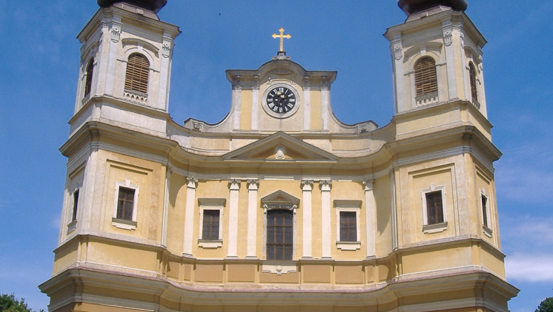 Bazilica romano-catolica din Oradea, in renovare Imagine