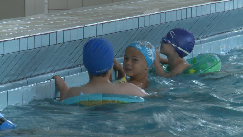 Bazin olimpic de inot la Braila Imagine