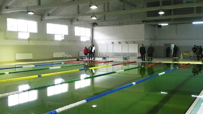 Bazinul de inot din Timisoara in care s-au intoxicat 15 copii ar putea fi redeschis, in absenta unor concluzii Imagine