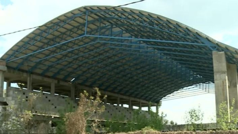 Bazinul olimpic din Iasi, neterminat nici dupa 23 de ani. Olimpicii fac naveta 80 de kilometri ca sa se antreneze Imagine