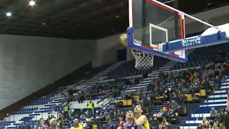 BC Timba a inceput anul cu o infrangere, in fata lui BCM U Pitesti. ”Ursii” se indeparteaza de Final Four  Imagine