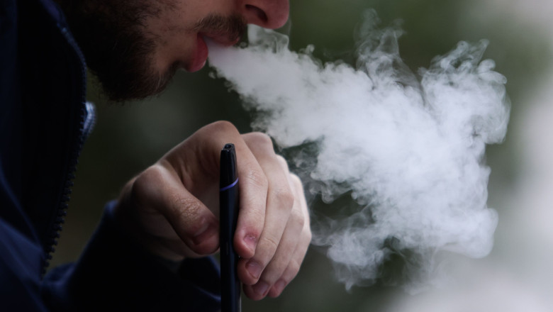 Beatrice Mahler: Tigarile electronice pot provoca pneumonie chimica. „Nu exista tratament medical pentru a trata dependenta de acestea” Imagine