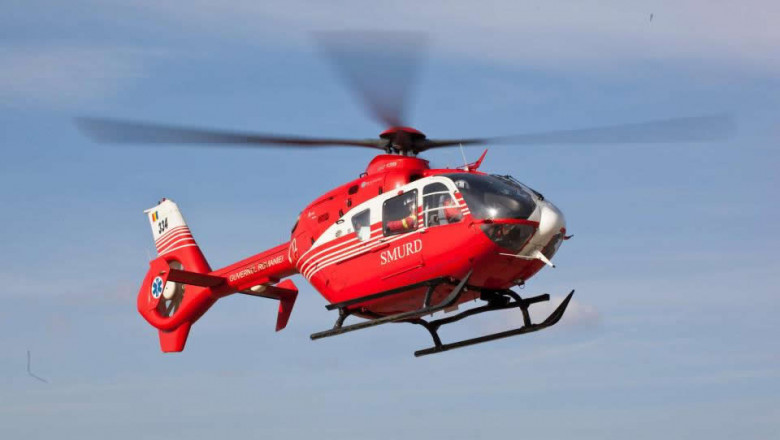 Bebelus de doar 8 ore, cu o afectiune severa, transportat de urgenta de la Bistrita la Cluj-Napoca cu un elicopter SMURD Imagine