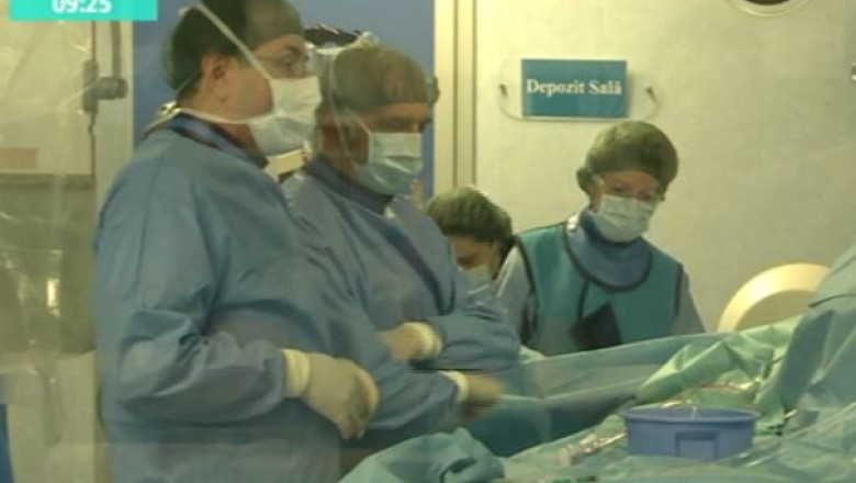 Bebelus salvat de o operatie in premiera. Copilul avea o malformatie la inima Imagine