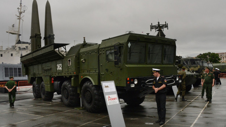 Belarusul se inarmeaza. A achizitionat din Rusia sisteme antiaeriene S-400 si rachete Iskander Imagine